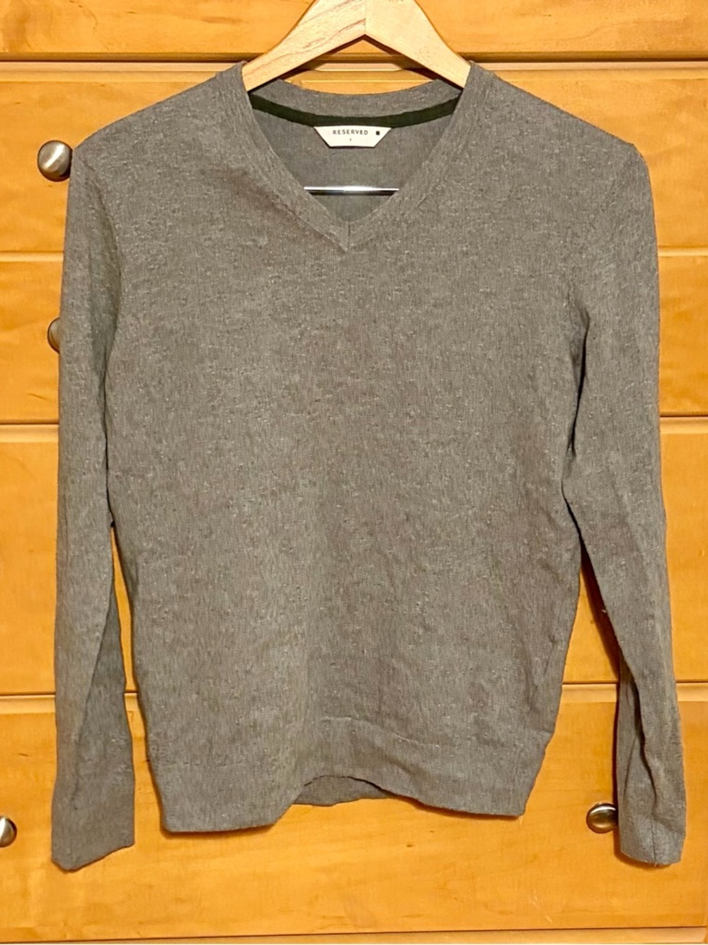 Reserved Men’s Heather Gray V-Neck Sweater